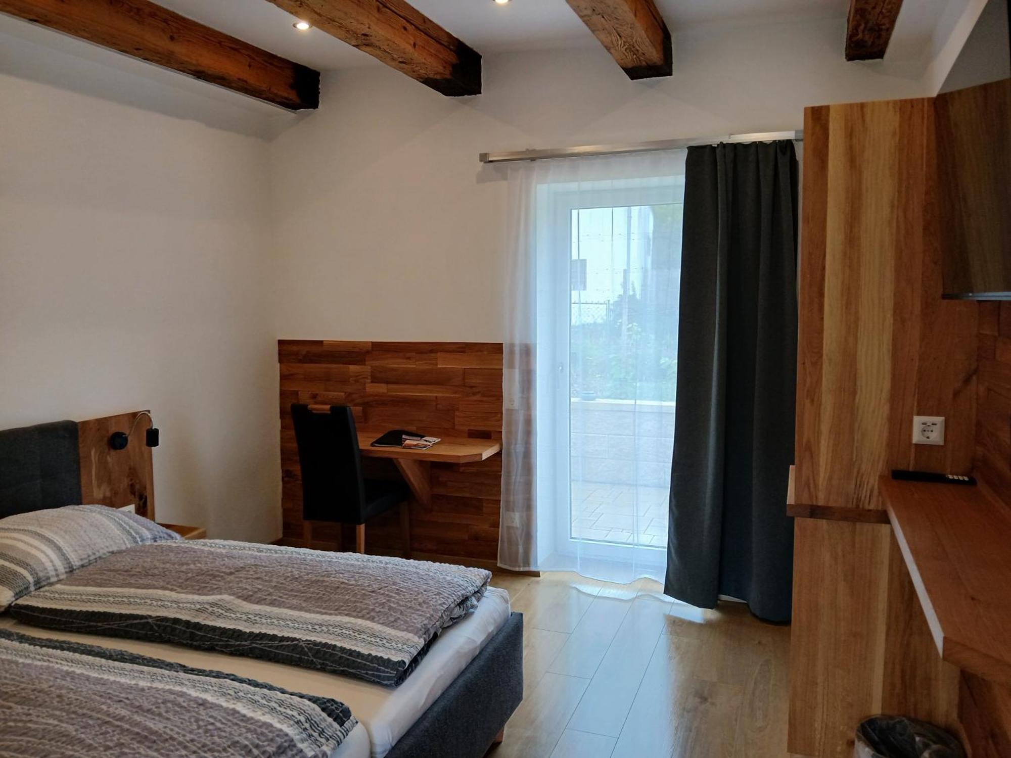Bed and Breakfast Weingut Thomas Brandl Strass  Екстер'єр фото
